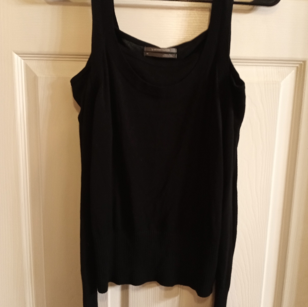 Anthropologie Cold Shoulders top size Xsmall